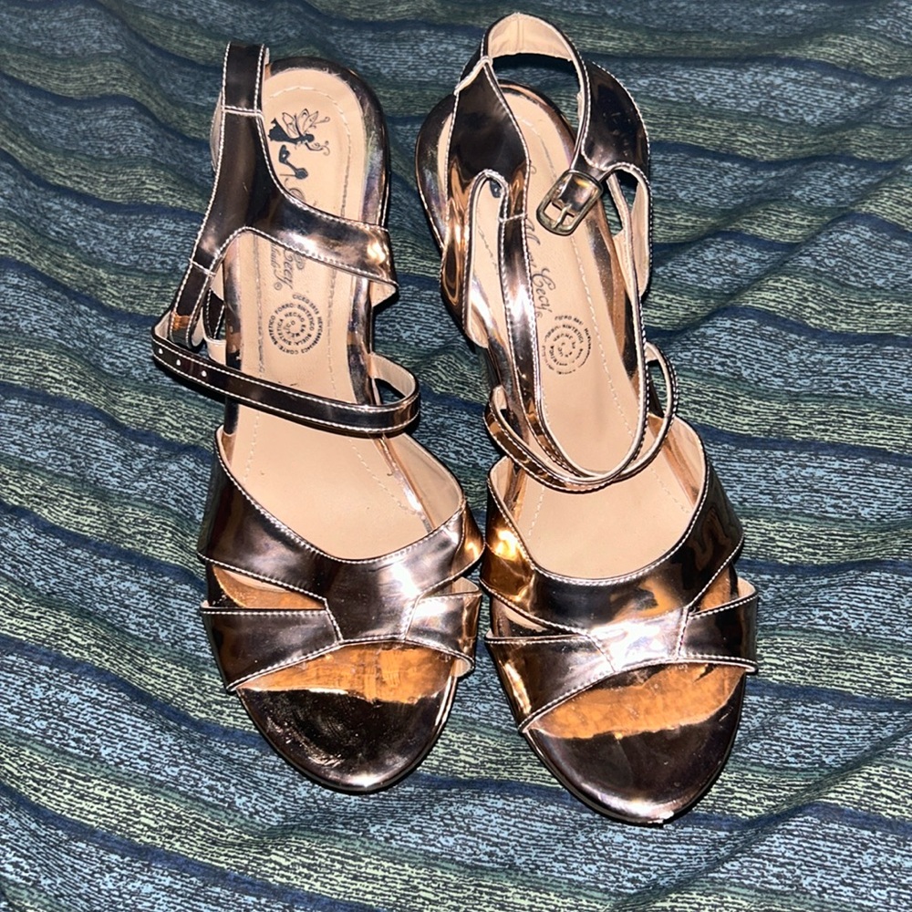 These are from Mexico size 25.5 so in us it’s about 8.5
